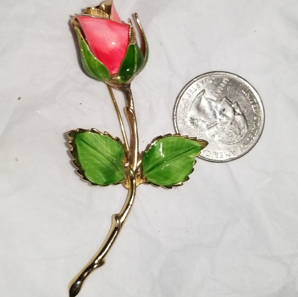 Vintage Giovanni Goldtone & Enamel Rose Pin